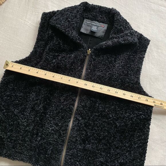 NWOT 100% Genuine Leather Reversible Sherpa Vest - Picture 6 of 8